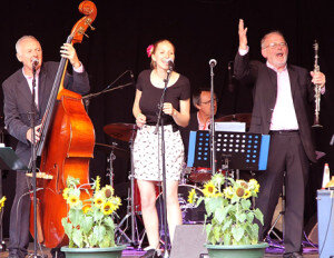 L-to-R--Peter-Butler,-Sophie-Butler-and-Trevor-Stent