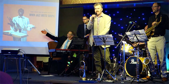 Left to Right: Roger Evan, keyboard; Chris Green, bass; Gary Wood; Ronnie Fenn, drums: Dan Foster, sax