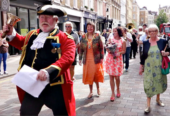 Town-Cryer-Heads-Parade